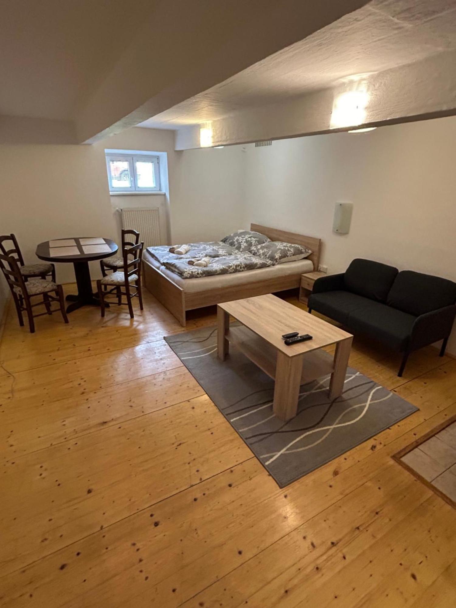 Apartmany U Kubiku Hradec Králové Стая снимка