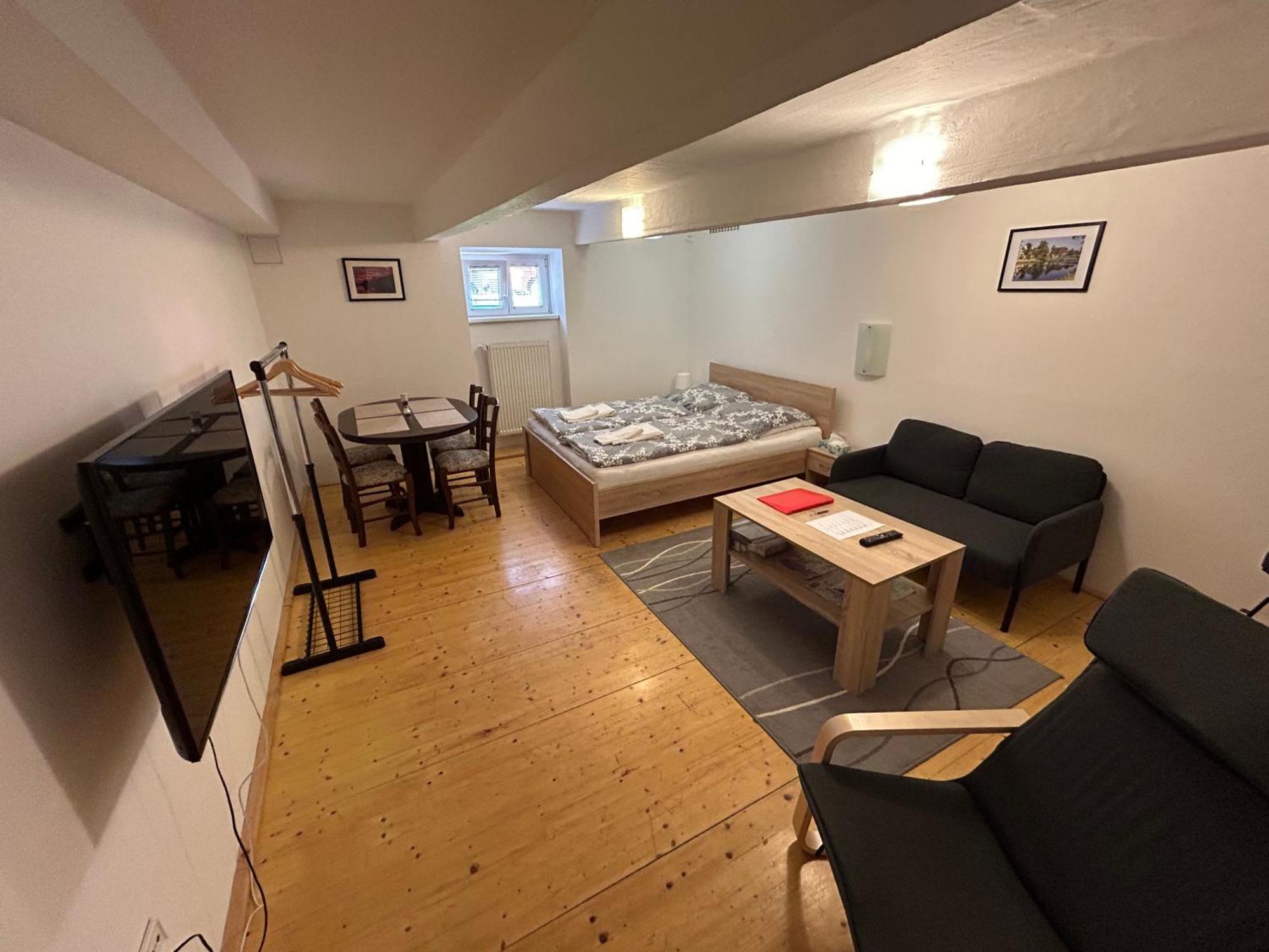 Apartmany U Kubiku Hradec Králové Екстериор снимка
